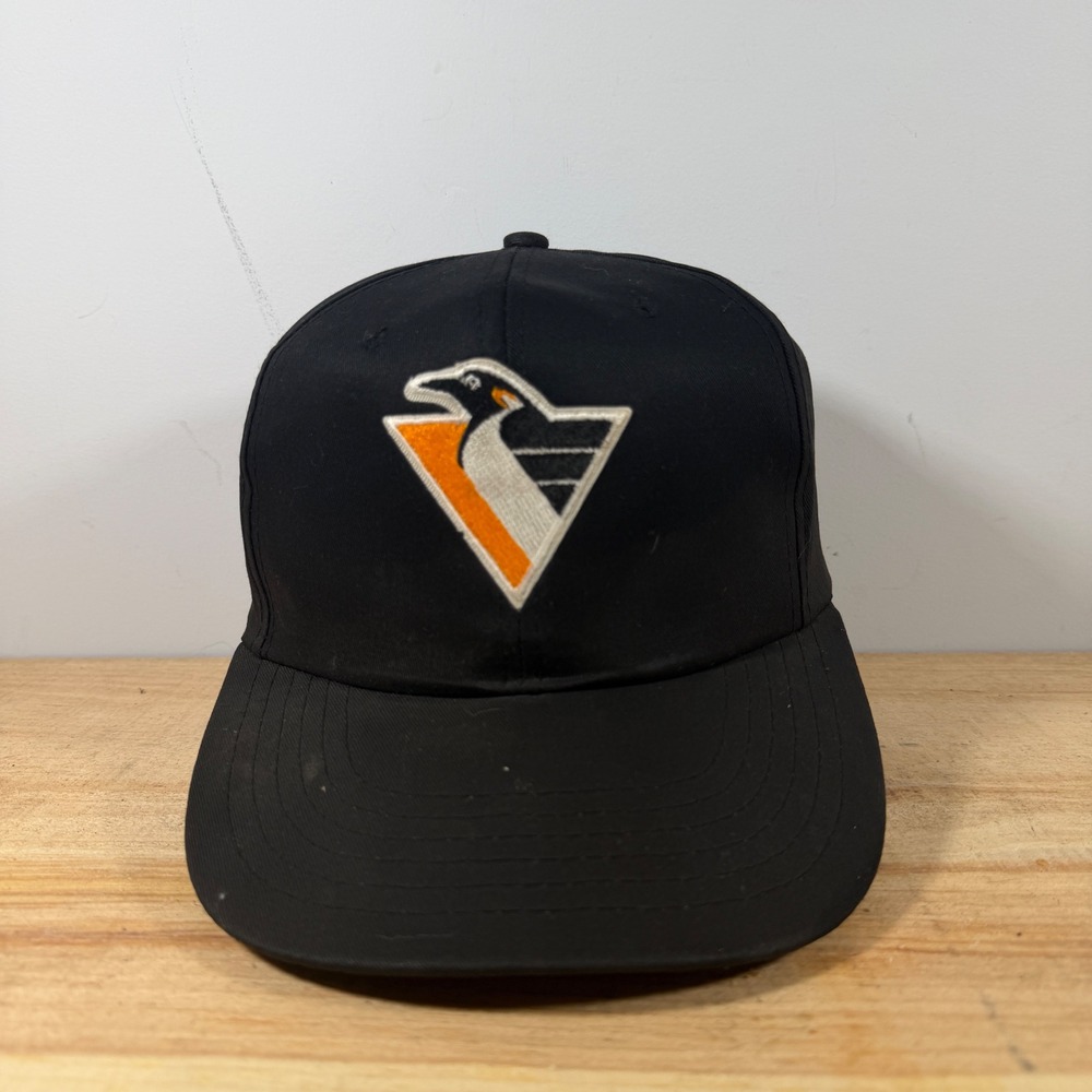 Pittsburgh Penguins Hat Mens OSFM Black Vintage 90s Robo Penguin NHL Snapback